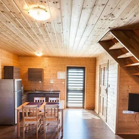 Two-storey Cottages, Ple Na *